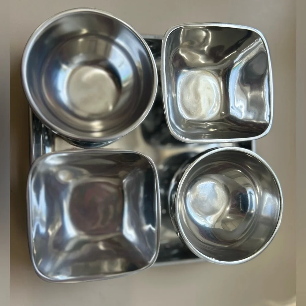 Pottery Barn 4 Piece Condiment Bowl Set w/ tray